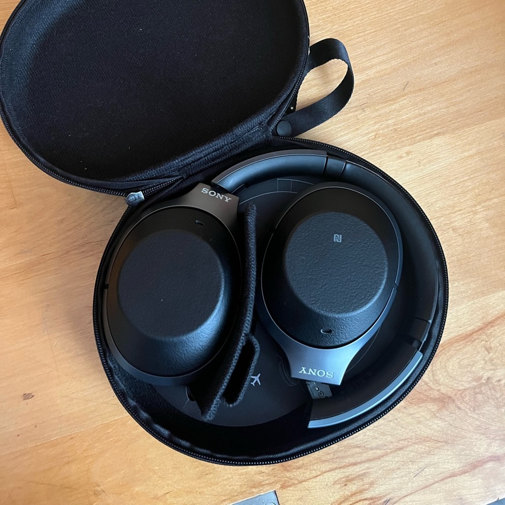 Sony WH1000XM3 Noise Cancelling Headphones  
Wireless Bluetooth